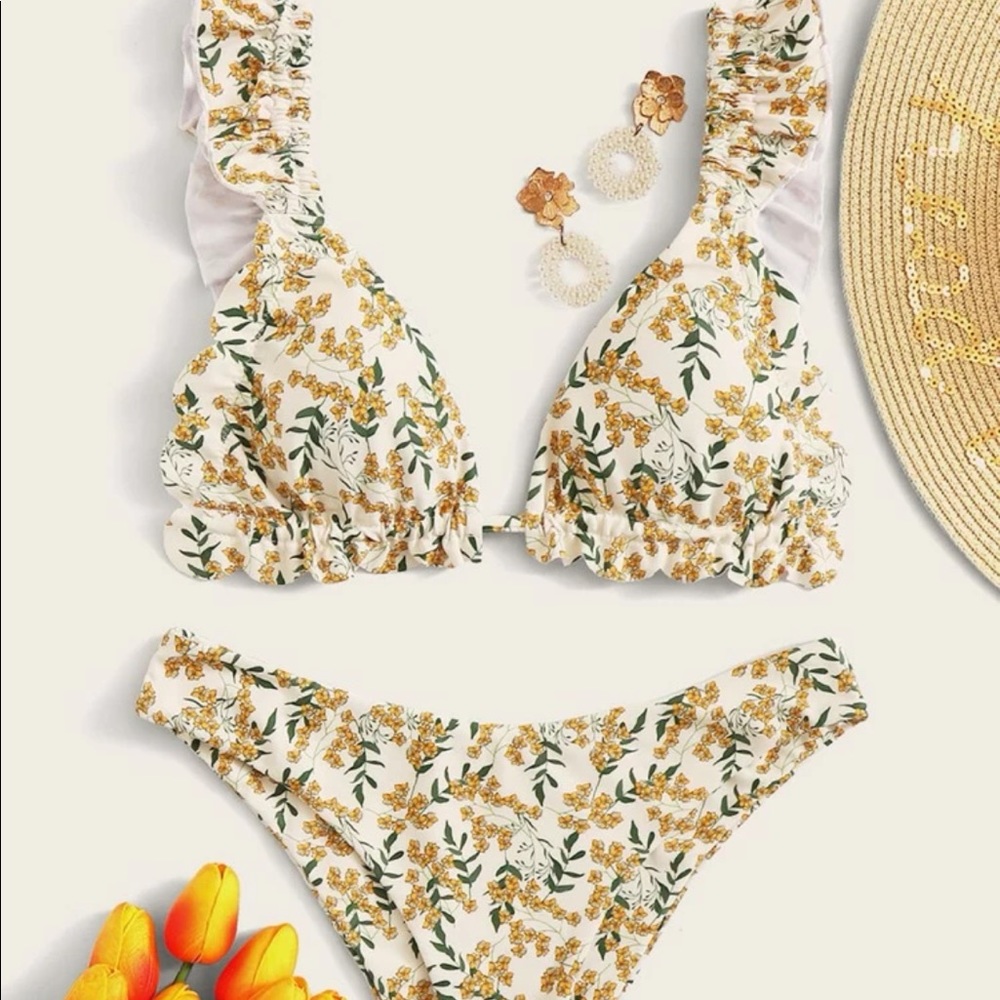 Yellow + White Floral Swimsuit Size Small